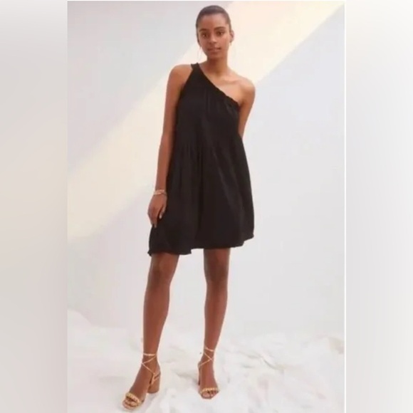 Anthropologie Dresses & Skirts - Anthropologie Black One-Shoulder Assymetrical Dress - Medium